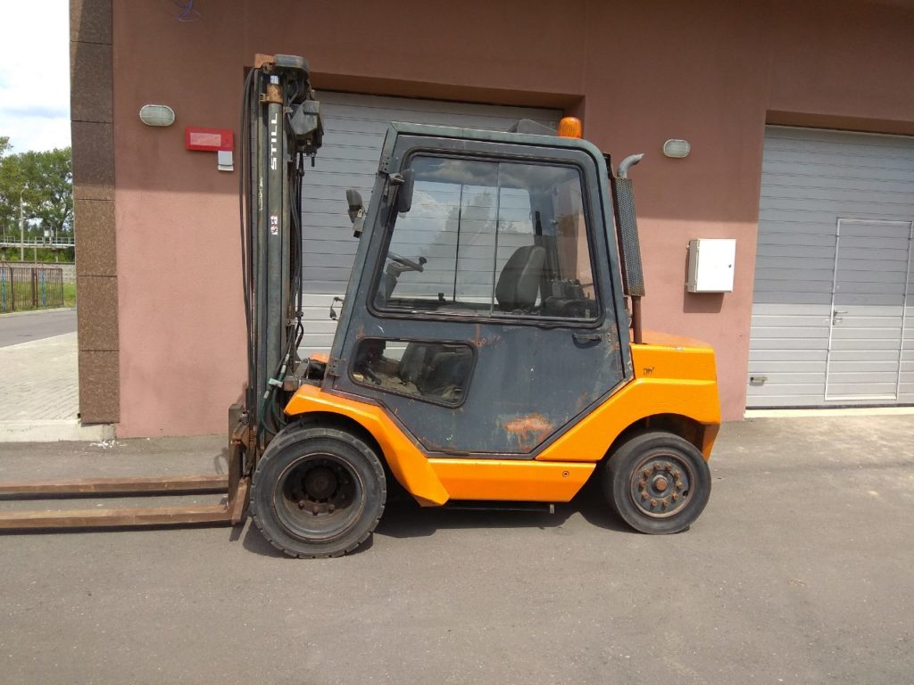 Аренда погрузчика с вилами